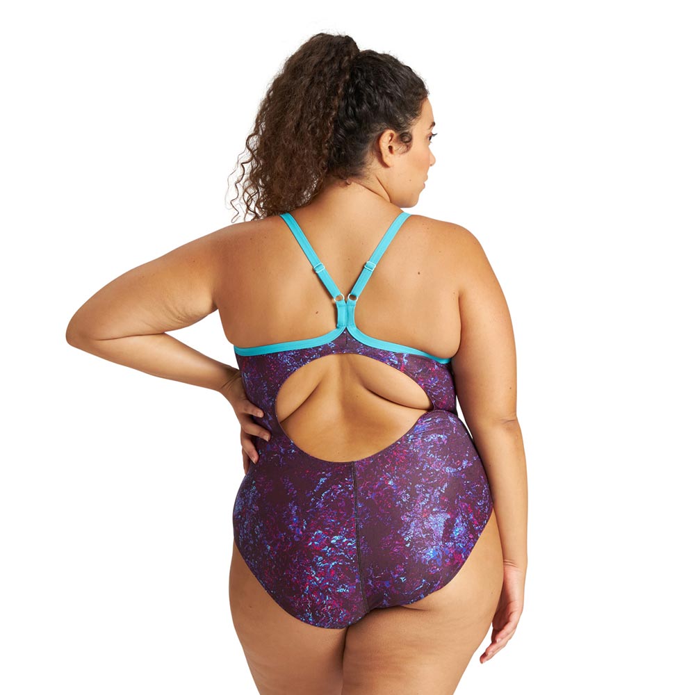 Back view of an arena womens plus size swimsuit, with purple textured pattern and adjustable cyan back straps.
