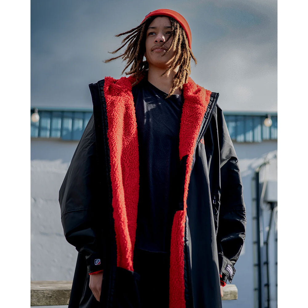 Dryrobe Advance Adults Change Robe, Black/Red