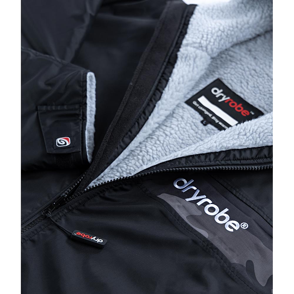 Dryrobe Advance Adults Change Robe, Black/Grey Camo