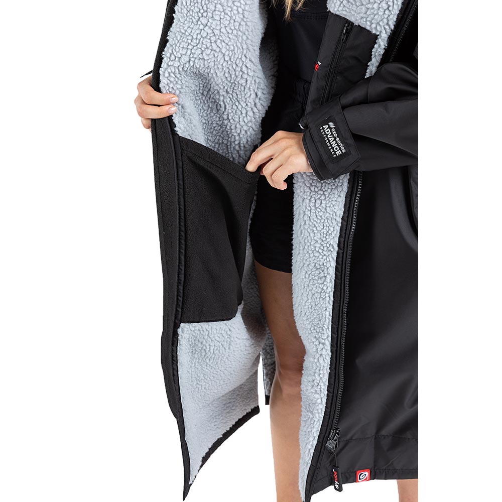 Dryrobe Advance Adults Change Robe, Black/Grey