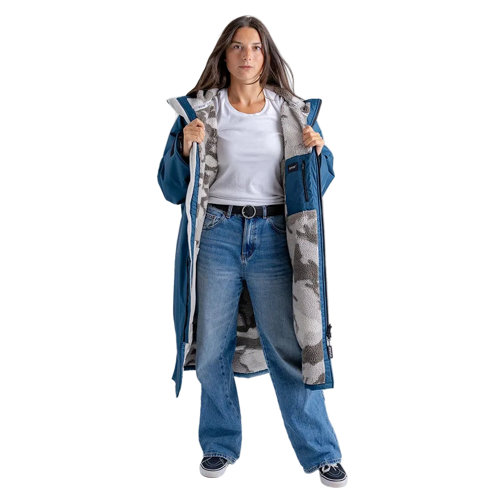 Dryrobe Advance Adults Change Robe, Deep Sea Blue/Sand Camo